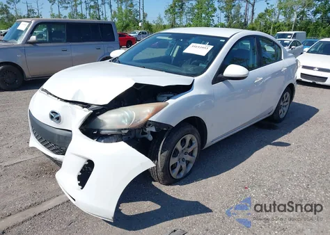 2013 Mazda Mazda3 I Sport z USA, uszkodzony, nr VIN JM1BL1U71D1800609